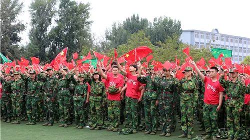 了解全球热门话题尽在美瞳到底应该怎么选新手必看?红迪网