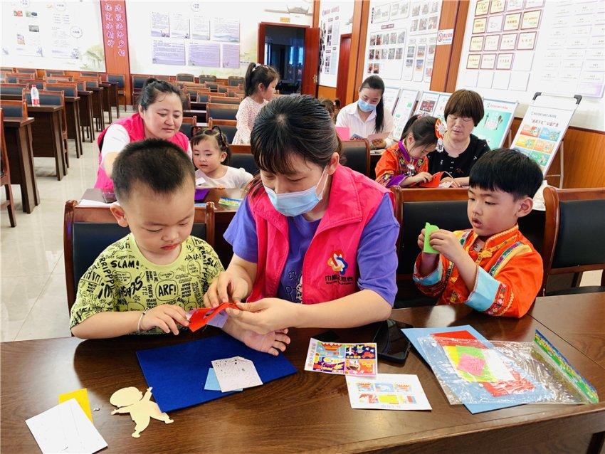 儋州代表团审议省人大常委会工作报告